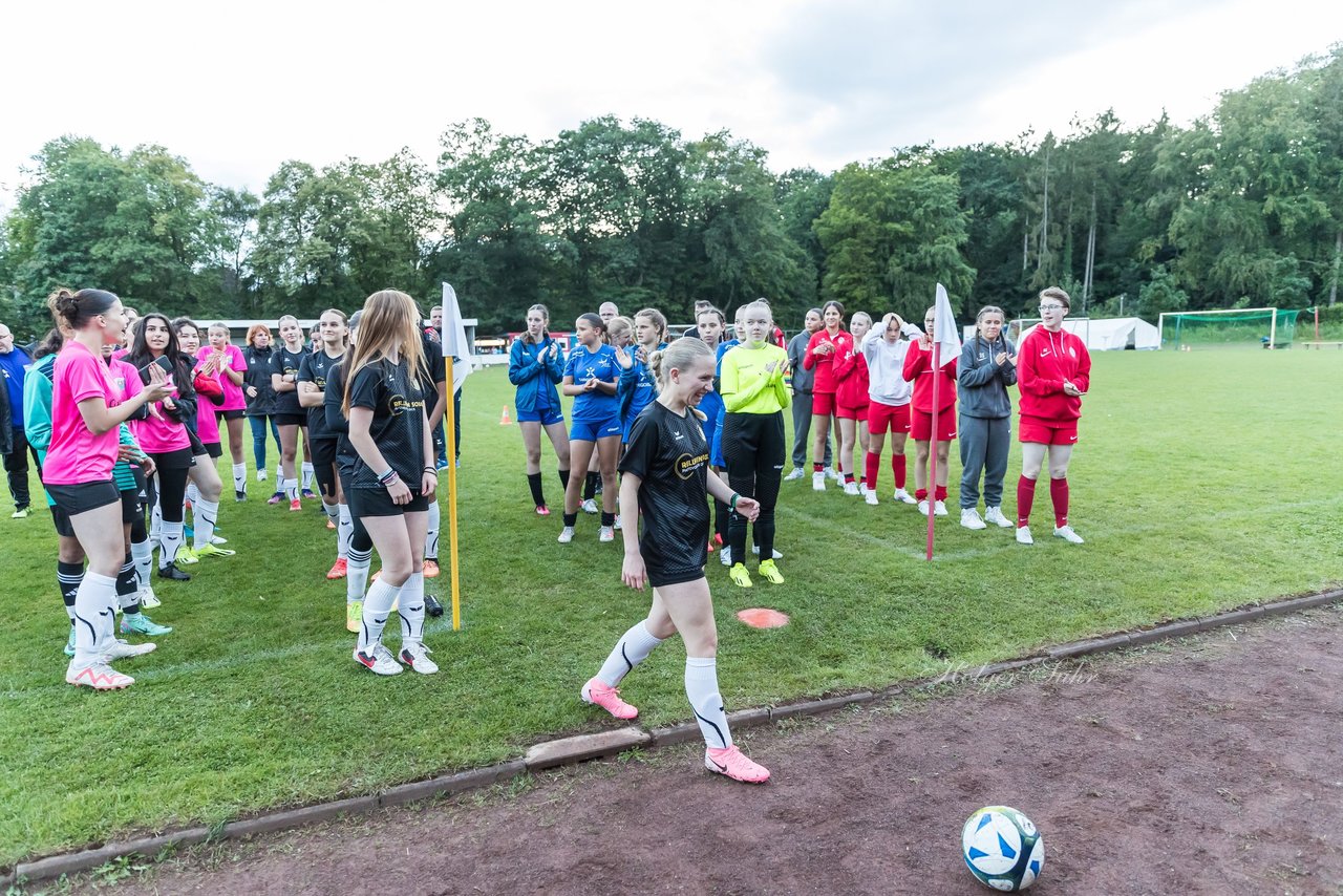 Bild 105 - Loewinnen Cup